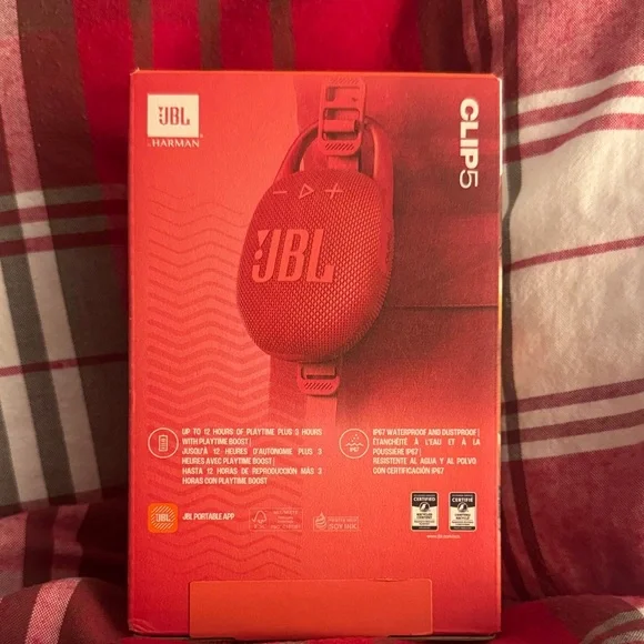 JBL Clip 5 Bluetooth Speaker - Bold Red - Picture 3 of 6